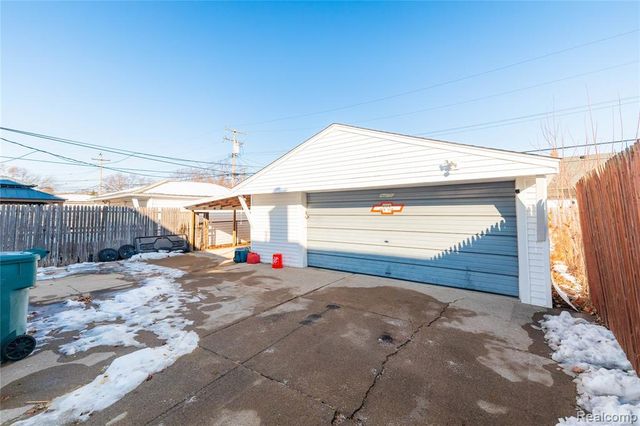 472 Mayflower Avenue, Lincoln Park, MI 48146