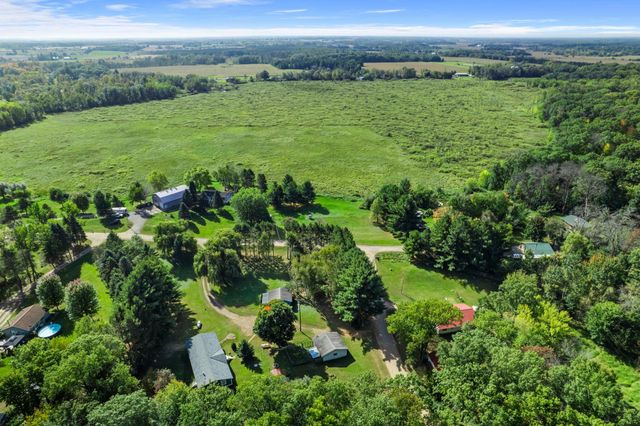 5234 Royal Woods Road, Braham, MN 55006