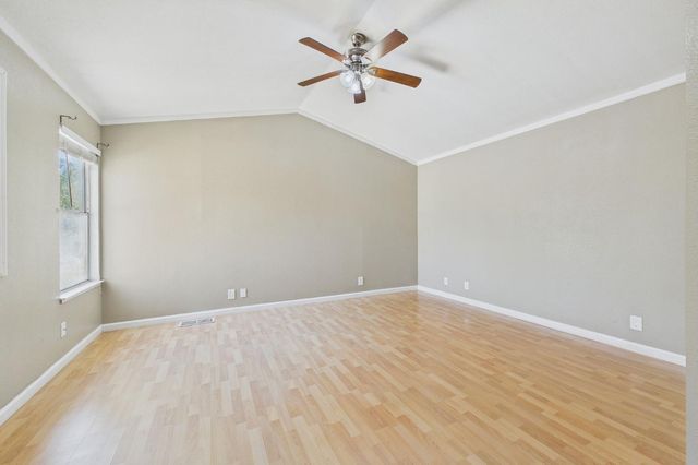 1912 Middelburg Ct, Modesto, CA 95356