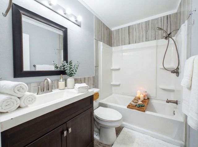 1912 Middelburg Ct, Modesto, CA 95356