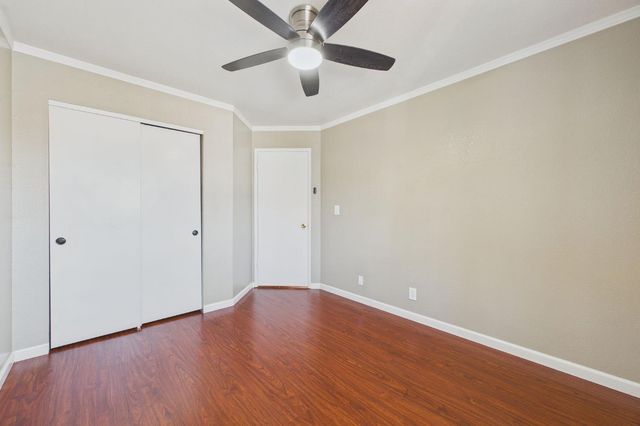 1912 Middelburg Ct, Modesto, CA 95356