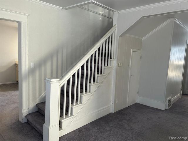 301 S West Street, Fenton, MI 48430