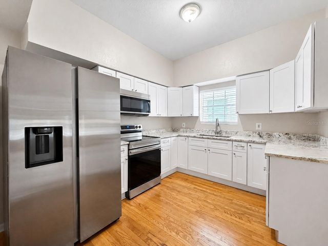 2124 W CHESTNUT STREET, Tampa, FL 33607