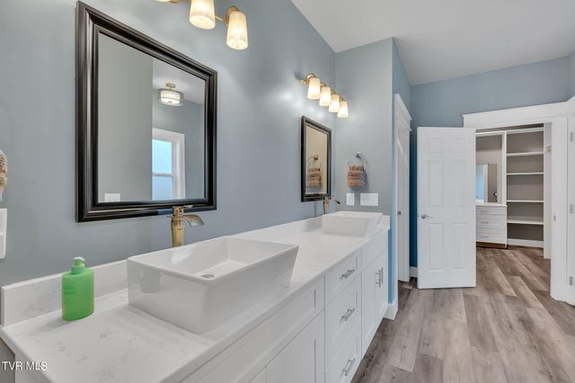 283 Old Island Trail, Kingsport, TN 37664