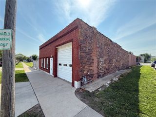 1215 4th Avenue SE, Cedar Rapids, IA 52403