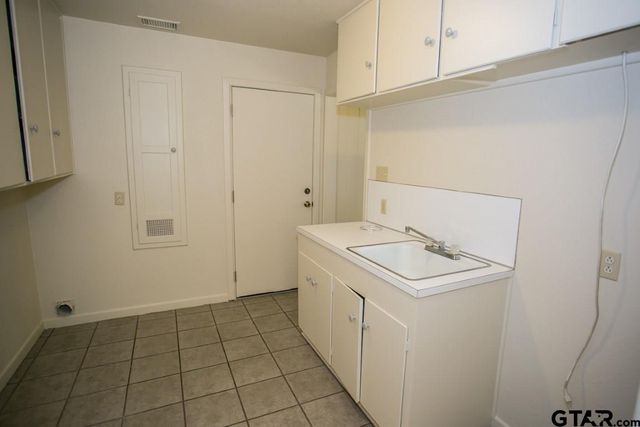 3217 Fernwood, Tyler, TX 75701