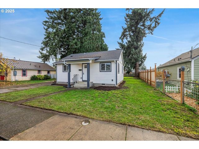 1432 Ne 10TH Ave, Mc Minnville, OR 97128
