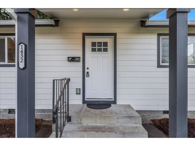 1432 Ne 10TH Ave, Mc Minnville, OR 97128