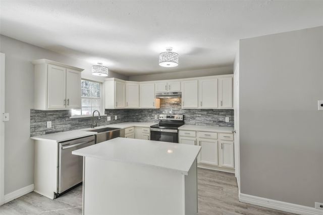 150 Maurine Lane, Cleveland, TX 77328