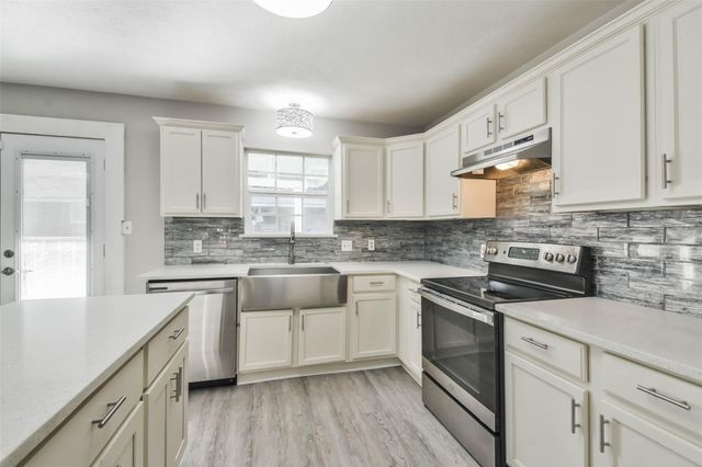 150 Maurine Lane, Cleveland, TX 77328