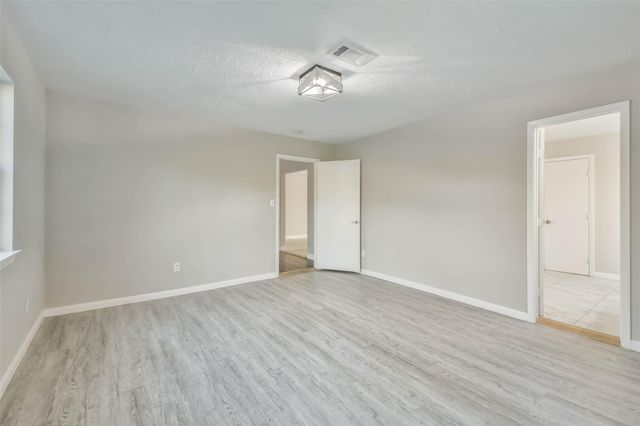 150 Maurine Lane, Cleveland, TX 77328