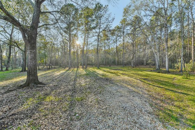 150 Maurine Lane, Cleveland, TX 77328