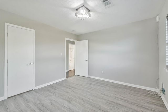 150 Maurine Lane, Cleveland, TX 77328