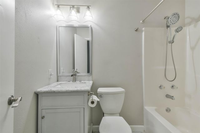 150 Maurine Lane, Cleveland, TX 77328