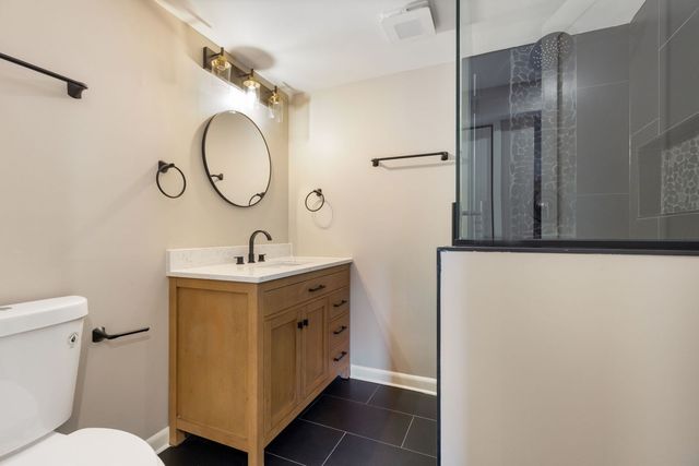 8518 Candlelight West Drive, Willow Springs, IL 60480