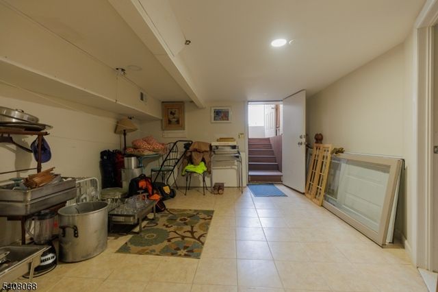 348 Cherry St, Elizabeth City, NJ 07208