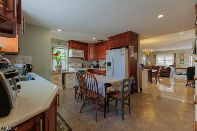 348 Cherry St, Elizabeth City, NJ 07208