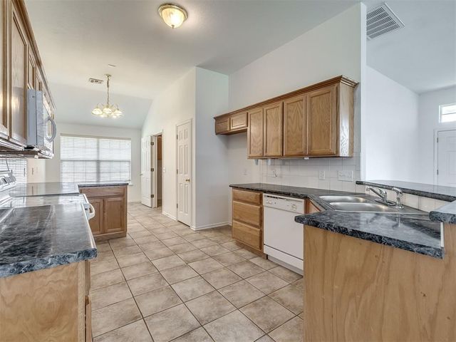 1600 Hazelwood Drive, Norman, OK 73071