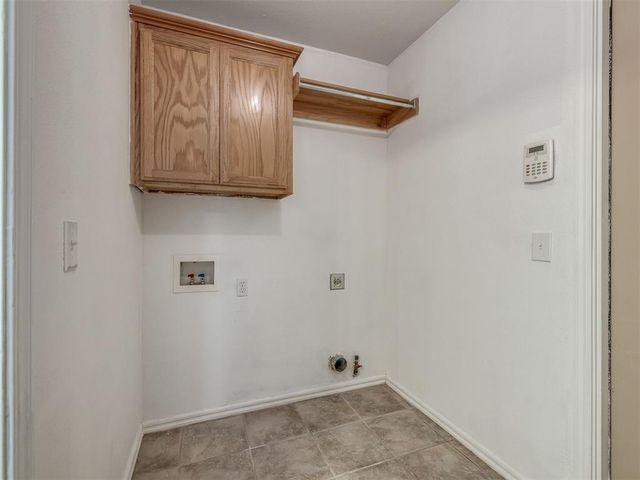 1600 Hazelwood Drive, Norman, OK 73071