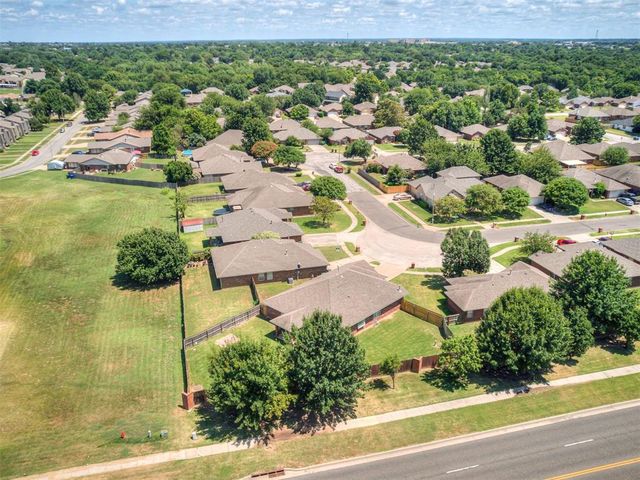 1600 Hazelwood Drive, Norman, OK 73071