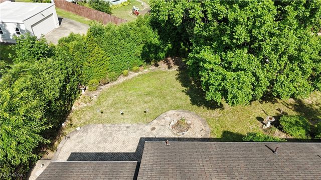 3300 Briarwood Lane, Youngstown, OH 44511
