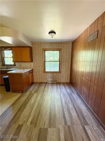 3300 Briarwood Lane, Youngstown, OH 44511