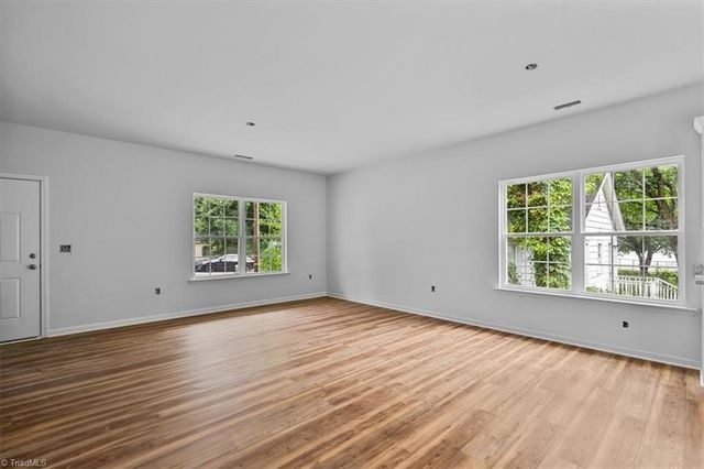 1215 R C Baldwin Avenue, High Point, NC 27260