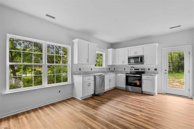 1215 R C Baldwin Avenue, High Point, NC 27260