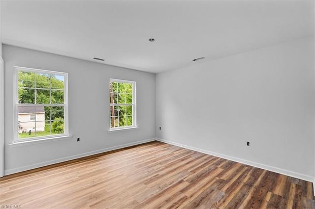 1215 R C Baldwin Avenue, High Point, NC 27260