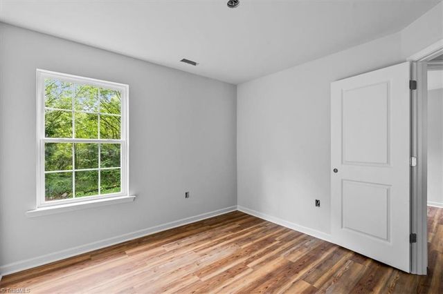 1215 R C Baldwin Avenue, High Point, NC 27260