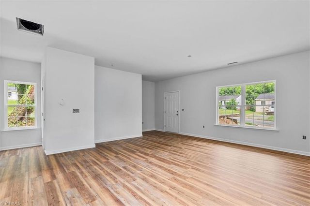 1215 R C Baldwin Avenue, High Point, NC 27260