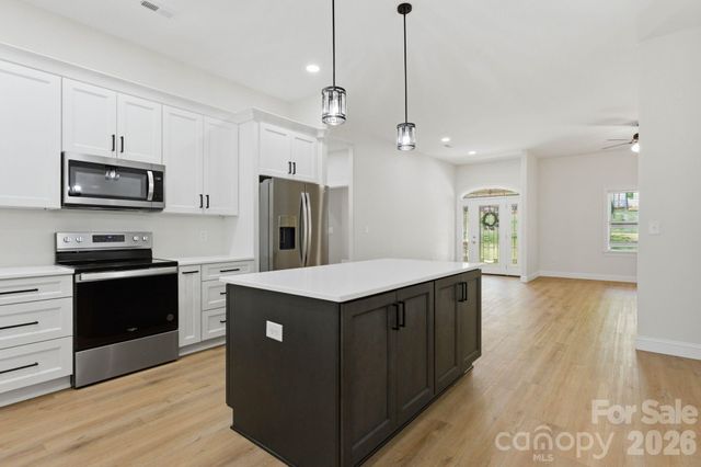 2442 Falcon Lane, Statesville, NC 28625