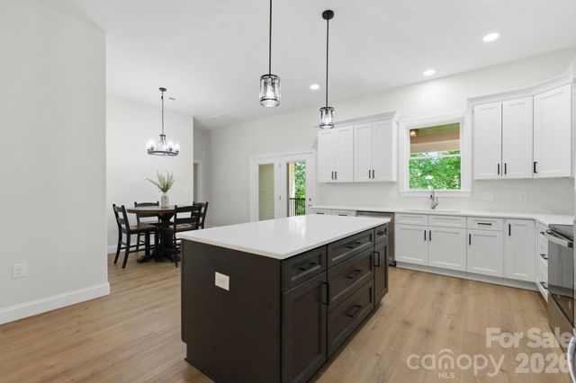 2442 Falcon Lane, Statesville, NC 28625