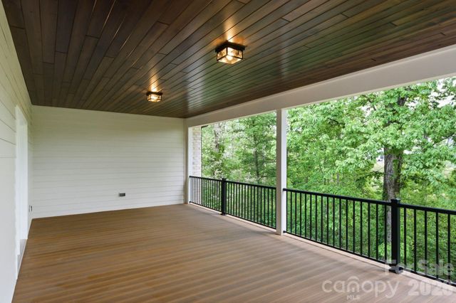 2442 Falcon Lane, Statesville, NC 28625