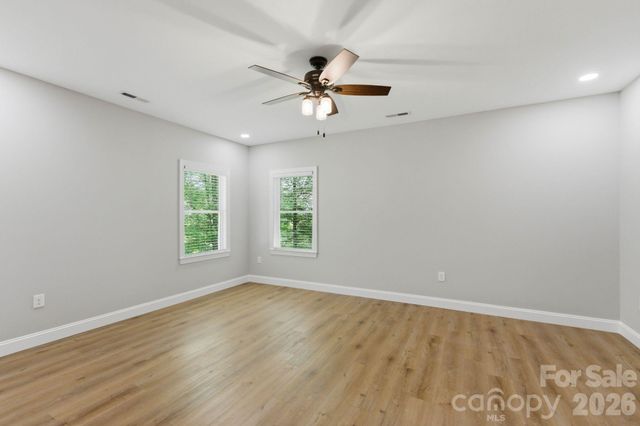 2442 Falcon Lane, Statesville, NC 28625