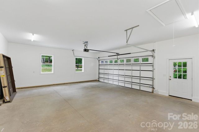 2442 Falcon Lane, Statesville, NC 28625