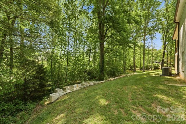 2442 Falcon Lane, Statesville, NC 28625
