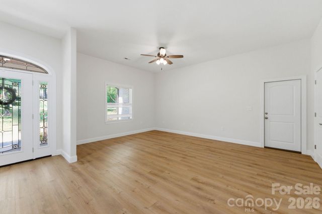 2442 Falcon Lane, Statesville, NC 28625