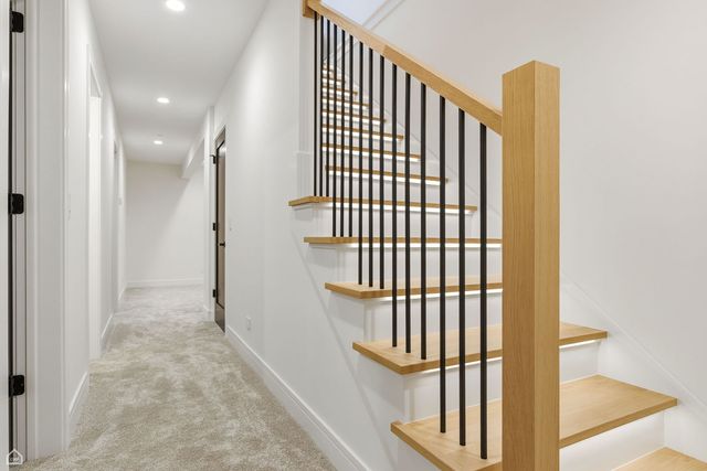 1100 Lois Avenue, Park Ridge, IL 60068