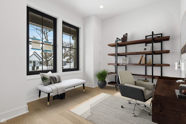 1100 Lois Avenue, Park Ridge, IL 60068