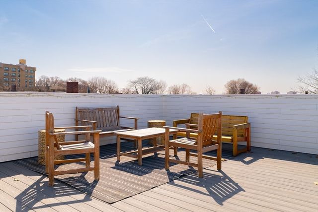 1252 Broadway 4, Somerville, MA 02144