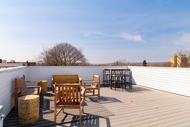 1252 Broadway 4, Somerville, MA 02144