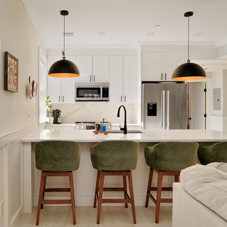 1252 Broadway 4, Somerville, MA 02144