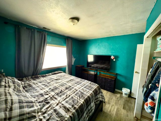 1353 N Olive Street, South Bend, IN 46628