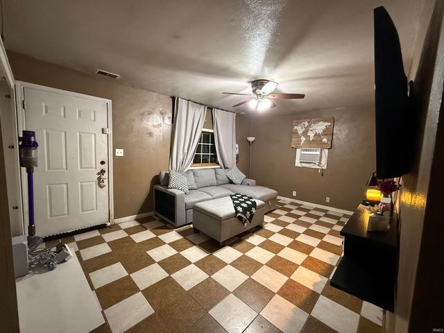 1353 N Olive Street, South Bend, IN 46628