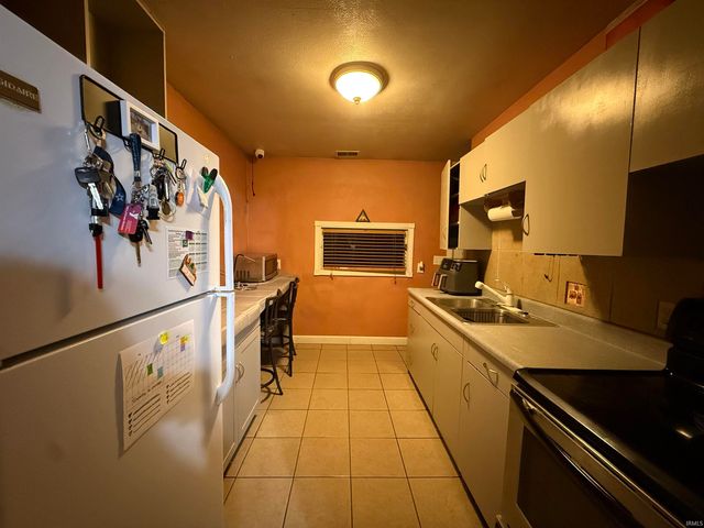 1353 N Olive Street, South Bend, IN 46628