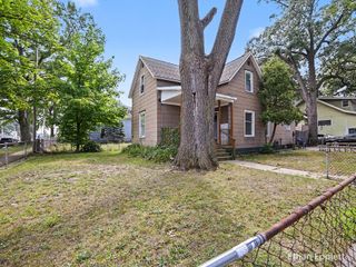 447 W Southern Avenue, Muskegon City, MI 49441