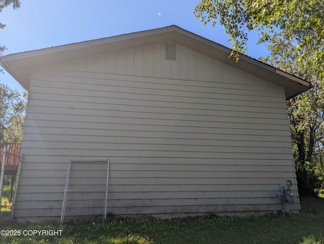 3260 E Anaheim Drive, Wasilla, AK 99654