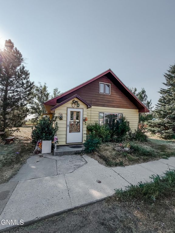 206 1st Avenue S, Medicine Lake, MT 59247 photo 1