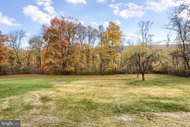 1755 POTTSVILLE ST, Lykens, PA 17048